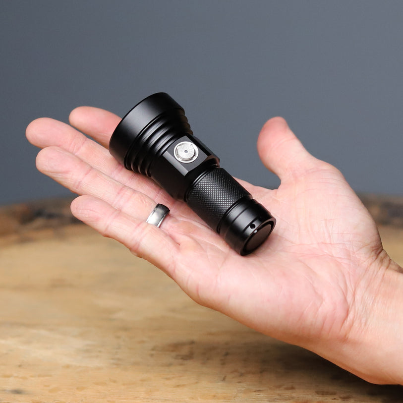 DART Mini Pocket Thrower Flashlight Dapper Design, LLC