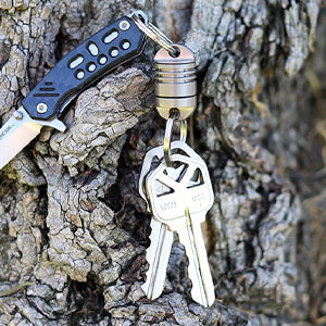 MQR: Magnetic Quick Release Keychain